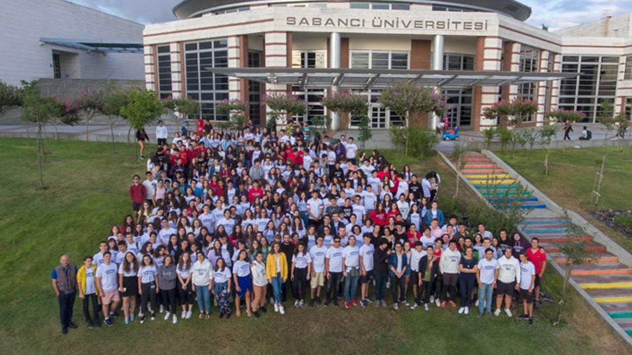 Sabancı Üniversitesi yaz okullarına  34 ilden ve 10 ülkeden 667 öğrenci katıldı