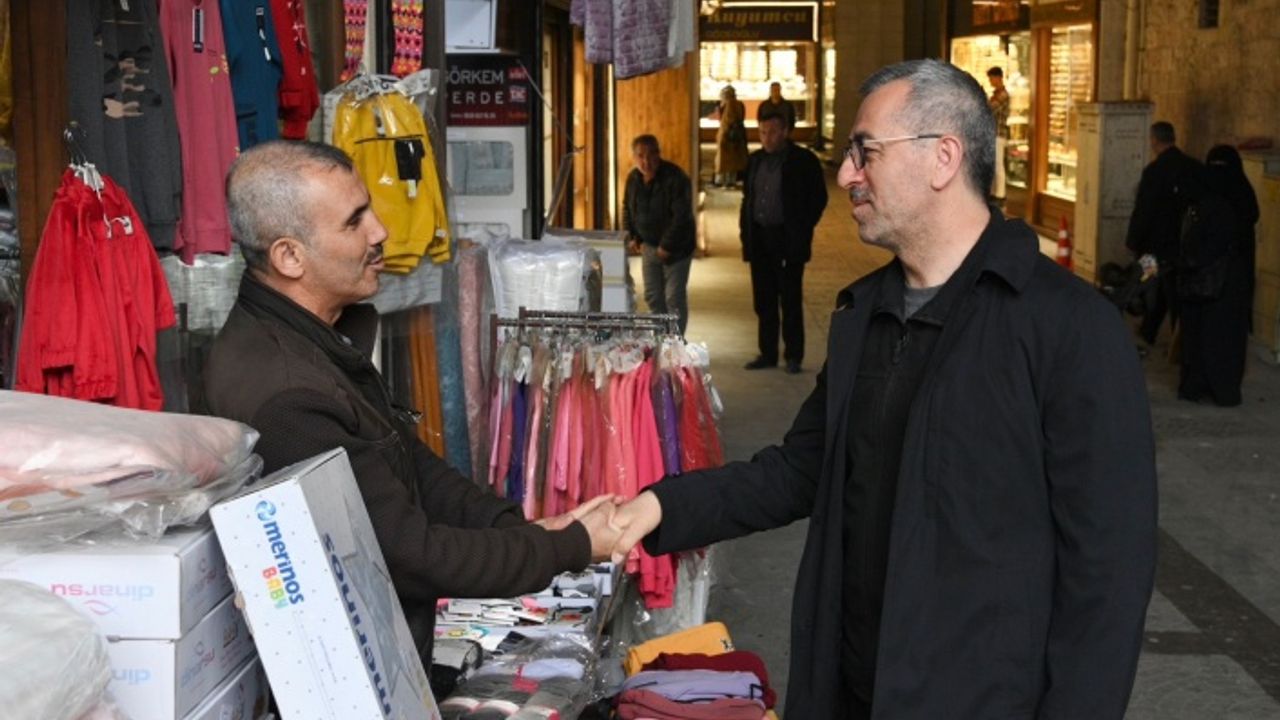 Hayrettin Güngör, Kapalı Çarşı esnafını ziyaret etti