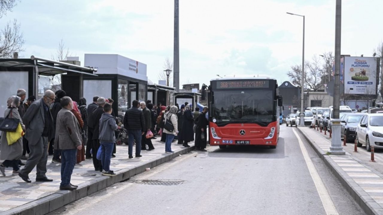 Toplu taşıma seferleri normale döndü