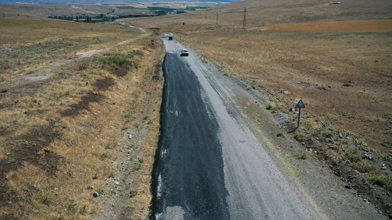 KMBŞB, Afşin’de kırsal mahallelerin yollarını yeniliyor