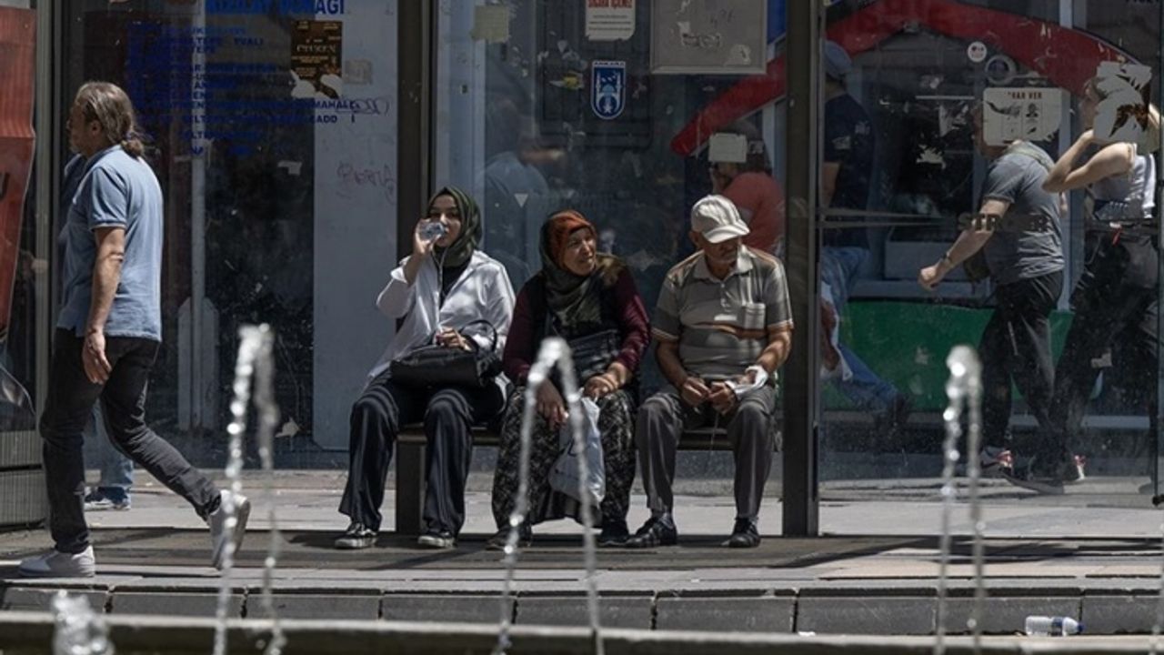 Sıcaklıklar, mevsim normallerinin 2 ila 8 derece üzerinde seyredecek