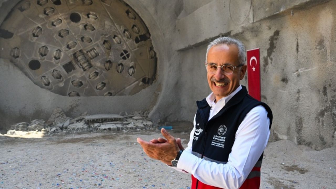Türkiye’nin en uzun demiryolu tünelinde ışık göründü