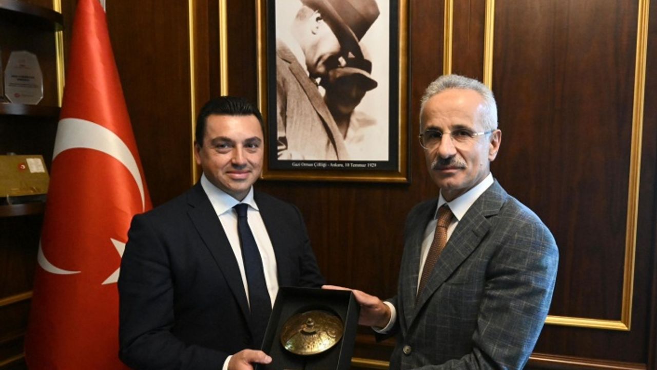 Abdulkadir Uraloğlu Malta Ulaştırma Altyapı ve Büyük Projeler Bakanı Aaron Farrugıa’yı kabul etti