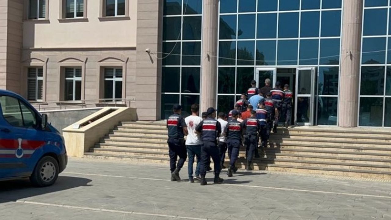Bakır kablo hırsızlığı iddiasıyla gözaltına alınan 7 zanlı tutuklandı