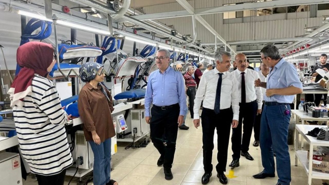Güngör, “El birliğiyle şehrimizde ticareti canlandırıyoruz”