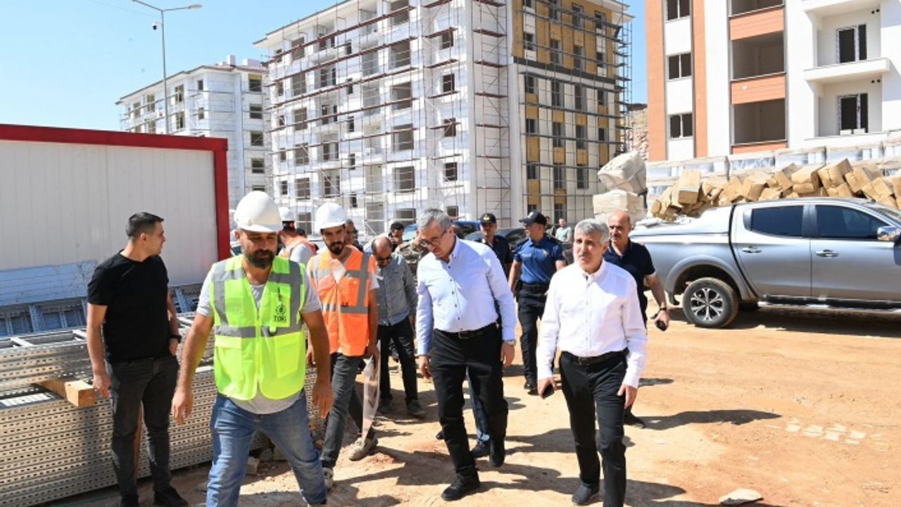 Güngör ve Ünlüer, ilçe ziyaretlerini sürdürüyor