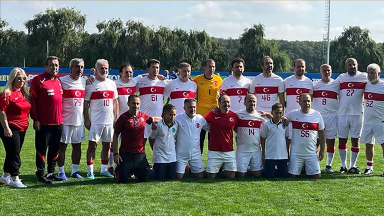 TBMM Futbol Takımı, Romanya'daki turnuvada ikinci oldu