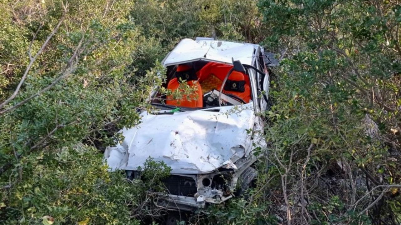 Andırın’da otomobil uçuruma yuvarlandı: 1 ölü 1 yaralı