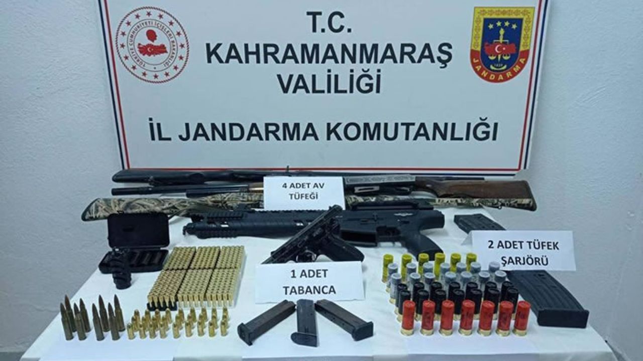Düğünde havaya ateş açanlar, jandarmadan kaçamadı