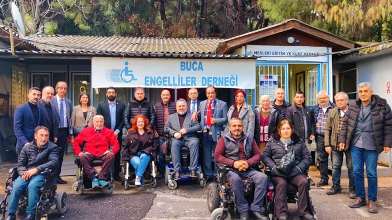 İzmir engelli dernekleri: Bizleri dolgu malzemesi olarak kullanmayın