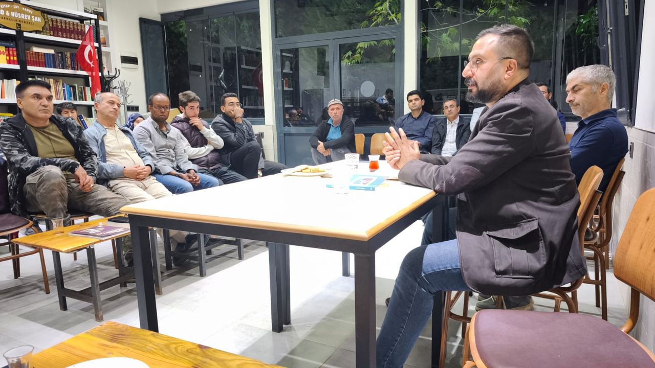 “Batılılaşma İhaneti’ni Yeniden Okumak”