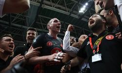 Ziraat Bankkart Erkek Voleybol Takımı, üst üste üçüncü kez şampiyon oldu