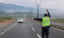 Araçtan Attığı Poşetten Uyuşturucu Çıkan Şüpheli Tutuklandı