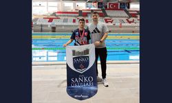 SANKO Okulları Öğrencisi Yüzme Yarışmasında il birincisi oldu