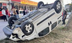 Afşin’de hafif ticari araç ters döndü: 2 yaralı