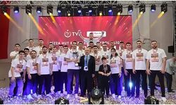 Gebze Belediyespor Voleybolda Zirveye Ulaştı: Efeler Ligi Kupası Coşkuyla Kutlandı!