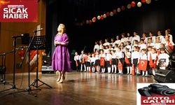 Minik Yüreklerden Dev Performans