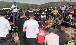 Trafik Kazasında Ölen Anne ve 2 Çocuğu Defnedildi