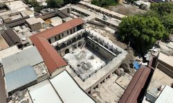 Depremde hasar gören Şanlıurfa'daki tarihi Barutçu Hanı restore ediliyor