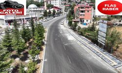 Andırın’ın Prestij Caddesinin Yürüyüş Yolları da Yenileniyor