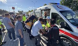 Polis aracı ile minibüs çarpıştı, 2'si polis 4 kişi yaralandı