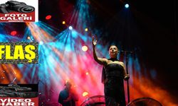 Fuarın Zirve Gecesi; Merve Özbey Sahneye Damga Vurdu