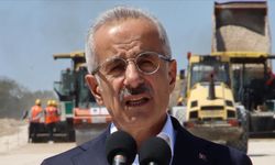 "Yapımı devam eden konutlar ile eş zamanlı olarak yollarımızı da hizmete açacağız"