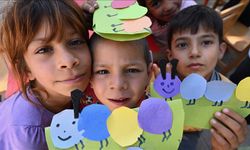 Mevsimlik tarım işçilerinin çocukları, okulda eğlenip öğreniyor