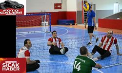 Depremde bacağını kaybetti, voleybolla hayata tutundu