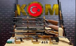 KOM Operasyonunda Çok Sayıda Silah ve Bıçak Ele Geçirildi