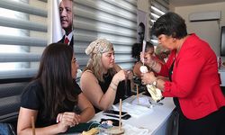 Afetzede sanatçılar "atölye günleri"nde el sanatlarını tanıtıyor