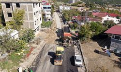 Büyükşehir, Andırın’da 2 Kilometrelik Arteri Sıcak Asfaltla Kaplıyor