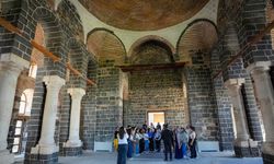 "Parmak İzi" görünümlü kubbeyi görmek isteyen 35 bin kişiyi ağırladı