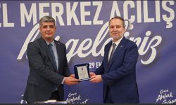 Ankara’da Milli Gençlik Derneği Açılışında Anlamlı Plaket Töreni