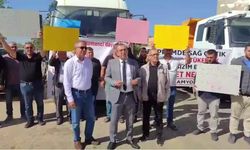 Kamyoncu esnafı ödeme alamayınca eylem yaptı