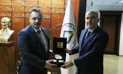 TİMBİR Yönetimi Rize Belediye Başkanı Rahmi Metin’i ziyaret etti