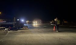 Çarpışan İki Otomobildeki 3 Kişi Yaralandı