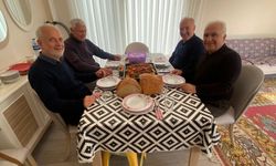 Dünya ev arkadaşları günü için 42 yıllık dostlardan öneri