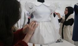 Üniversite öğrencilerinin tasarladığı çocuk ve bebek kıyafetleri ihraç ediliyor