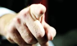 Müslüman olduğu bilinen bir kimseyi tekfir etmenin hükmü nedir?