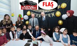 Toptaş’a karne programında miniklerden doğum günü sürprizi