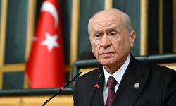 Bahçeli: Türk bayrağı bağımsızlığımızın simgesidir