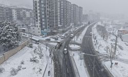 Büyükşehir’den Kar Yağışı Sonrası Arterlere Anında Müdahale