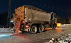 Büyükşehir’den Önsen ve Kurtlar’da Kar ve Buzlanmaya Karşı Etkin Mücadele