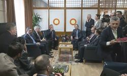 Parti gruplarından parlamento muhabirlerine ziyaret