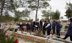 İstiklal Spor’dan Deprem Şehitliğine Anlamlı Ziyaret