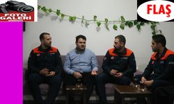 Depremzede aşçı, kendisini hayata bağlayan AFAD arama kurtarma ekibiyle buluştu