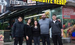 Alvanoğlu ailesi, Hatay'a dönecekleri günün hayalini kuruyor