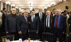Elazığlılar ve Kahramanmaraşlılar CHP’li başkanın iftarında buluştu
