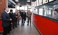 Görgel ve Ünlüer, Uzun Çarşı’da Esnaf ve Vatandaşlarla Bir Araya Geldi